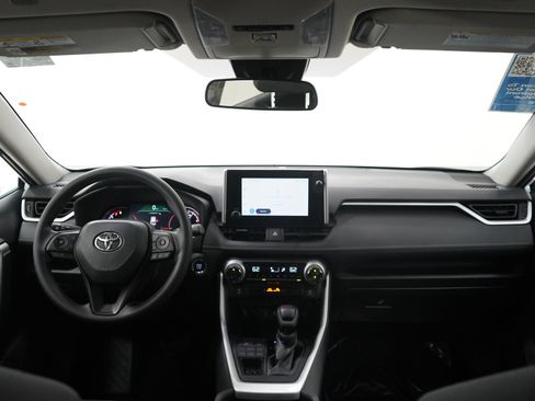 Used 2024 Toyota RAV4 XLE image 12