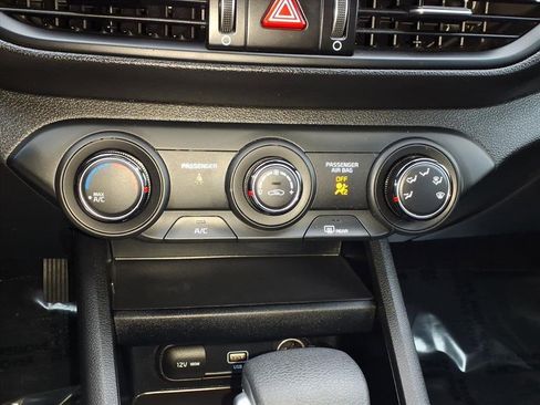 Used 2023 Kia Forte LXS w/ LXS Technology Package image 18
