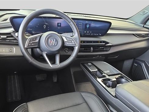 Used 2025 Buick Enclave Preferred image 17