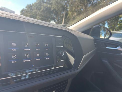 Certified 2021 Volkswagen Jetta SE w/ SE Cold Weather Package image 12