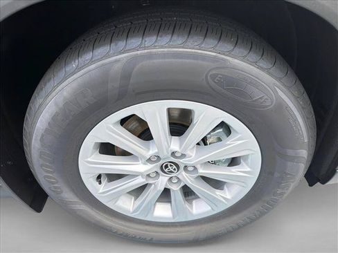 Used 2026 Toyota Grand Highlander AWD image 12