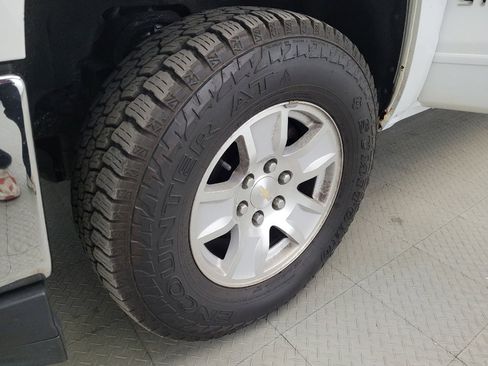 Used 2018 Chevrolet Silverado 1500 LT w/ All Star Edition AWD/4WD image 31