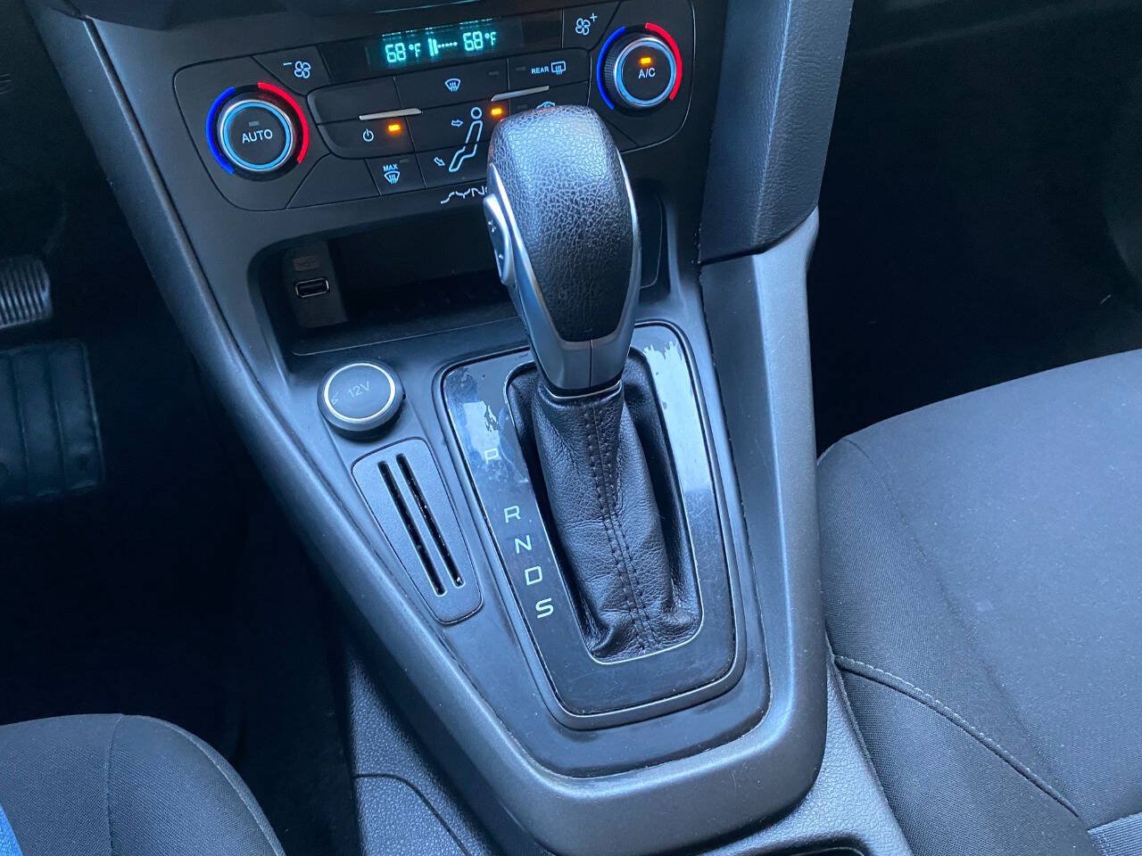 Used 2017 Ford Focus SEL FWD image 32