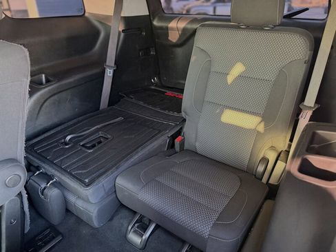 Used 2021 GMC Acadia SLE w/ LPO, Floor Liner Package image 5