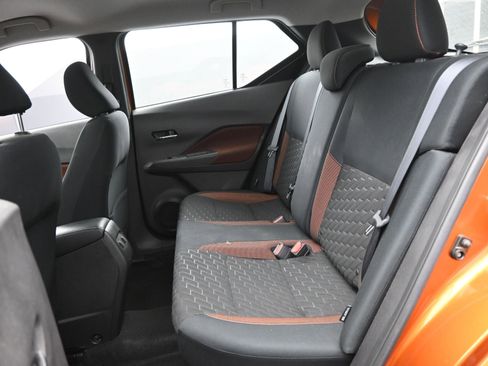 Used 2023 Nissan Kicks SR image 14