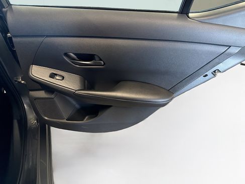 Used 2024 Nissan Sentra SV FWD image 31