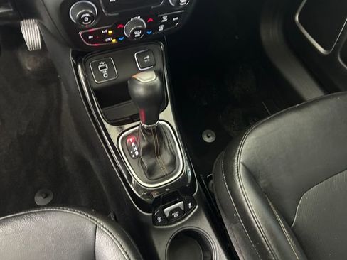 Used 2018 Jeep Compass Limited image 21