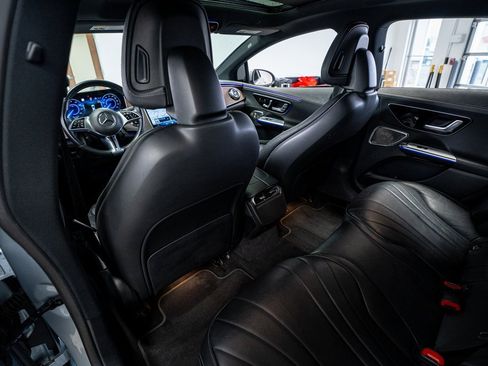 Used 2023 Mercedes-Benz EQE 500 4MATIC Sedan image 53