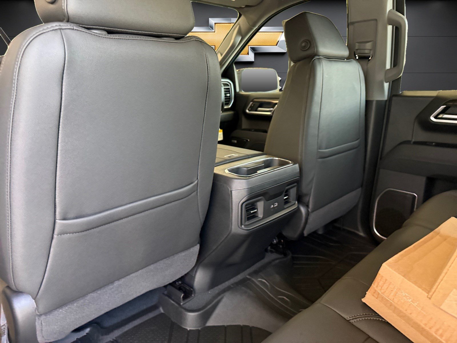 New 2026 Chevrolet Silverado 1500 RST w/ Redline Edition AWD/4WD image 18
