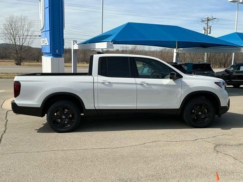 New 2026 Honda Ridgeline Black Edition image 3