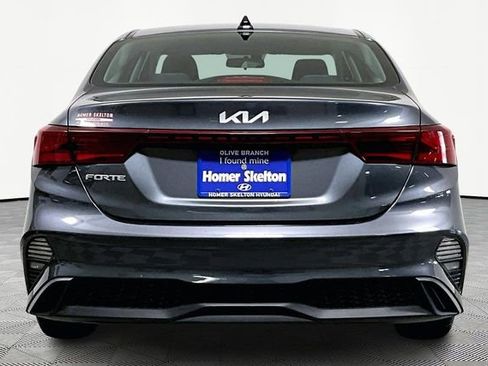 Used 2022 Kia Forte LXS image 4