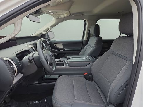 Used 2025 Ford Expedition Active image 22