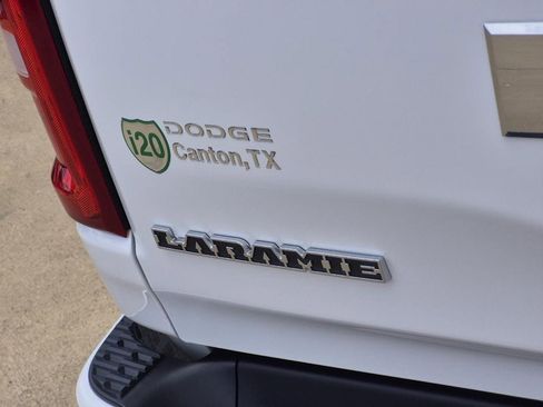 New 2026 RAM 1500 Laramie AWD/4WD image 9