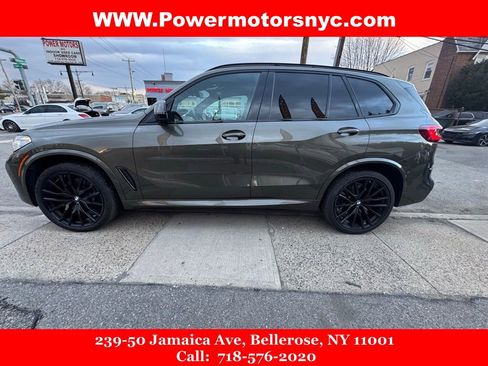 Used 2022 BMW X5 M50i w/ Executive Package image 2
