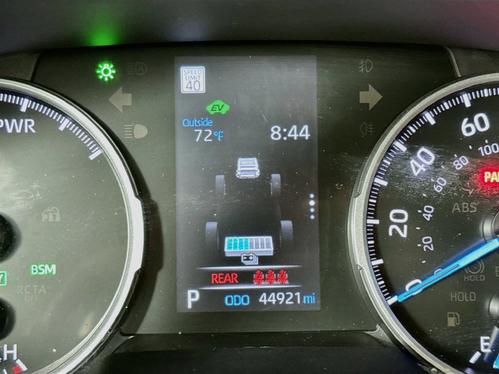 Used 2022 Toyota RAV4 XLE w/ Convenience Package AWD/4WD image 14