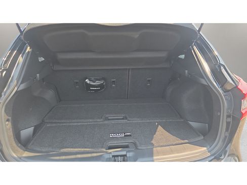 Used 2021 Nissan Rogue Sport SV AWD/4WD image 9