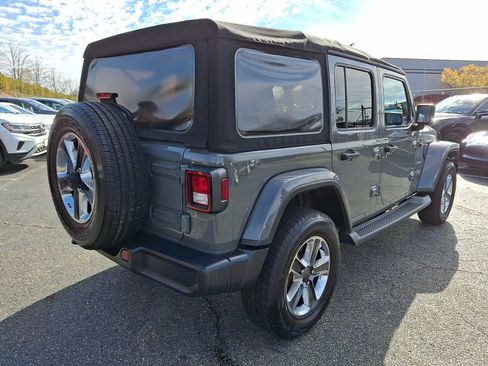 Used 2018 Jeep Wrangler Unlimited Sahara image 5
