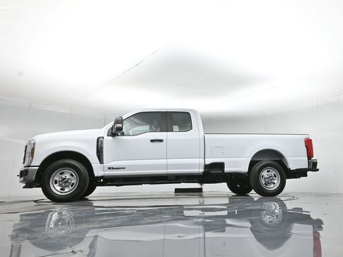 New 2026 Ford F350 XL w/ XL Chrome Package image 7