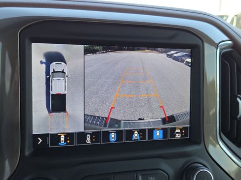 Used 2023 Chevrolet Silverado 2500 High Country image 7