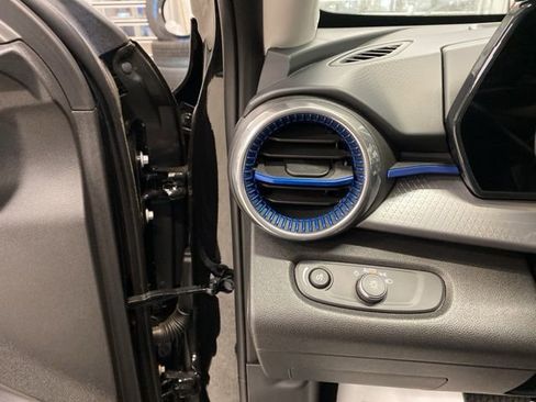 New 2026 Chevrolet Trax LT w/ Driver Confidence Package FWD image 11