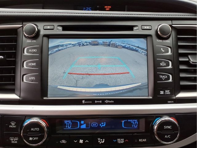 Used 2018 Toyota Highlander XLE AWD/4WD image 19