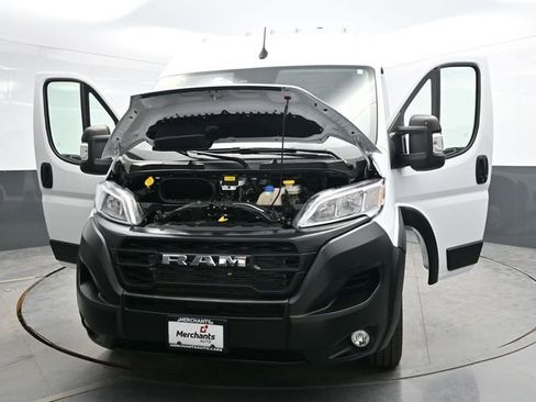 Used 2025 RAM ProMaster 2500 w/ Convenience Group image 39