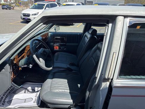 Used 1989 Cadillac Brougham image 17