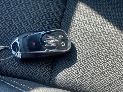 Used 2025 Buick Encore GX Preferred FWD image 23