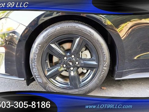 Used 2018 Ford Mustang Coupe RWD image 3