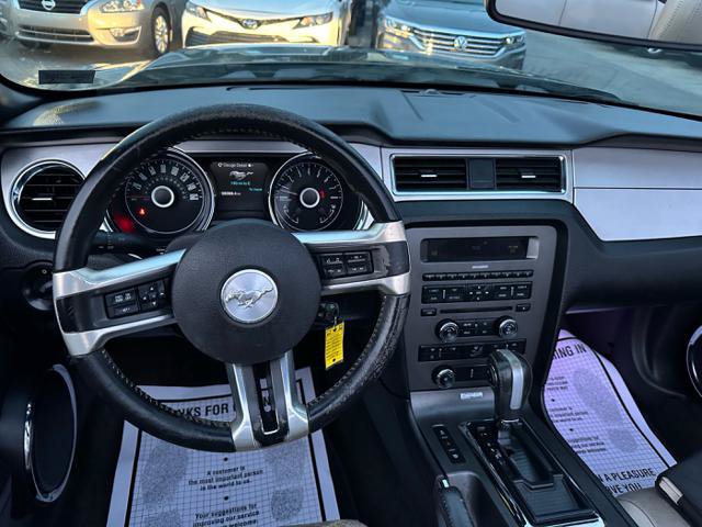 Used 2014 Ford Mustang Premium RWD image 19
