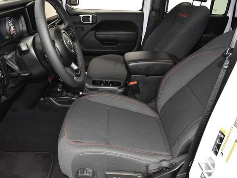 Used 2026 Jeep Gladiator Rubicon AWD/4WD image 14