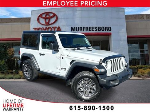 Used 2024 Jeep Wrangler Sport S image 1