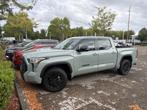 Used 2025 Toyota Tundra Limited w/ TRD Off-Road Package AWD/4WD image 5