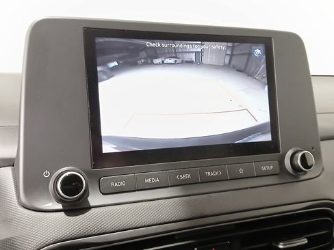 Used 2023 Hyundai Kona SE w/ Cargo Package image 23