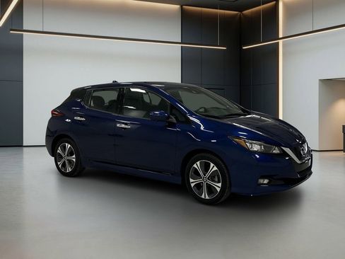 Used 2020 Nissan Leaf SL Plus FWD image 8