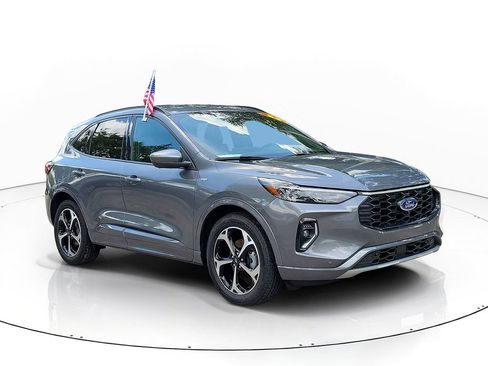 Certified 2023 Ford Escape ST-Line Elite AWD/4WD image 2