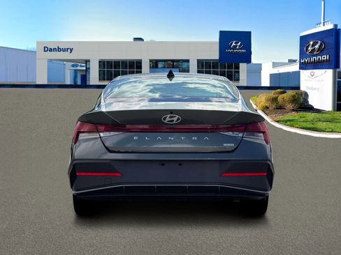 New 2026 Hyundai Elantra Blue image 6