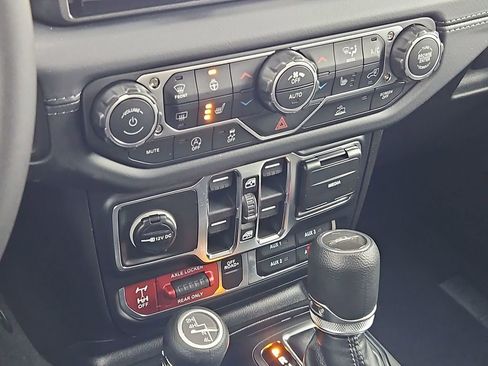 New 2026 Jeep Gladiator Mojave image 33