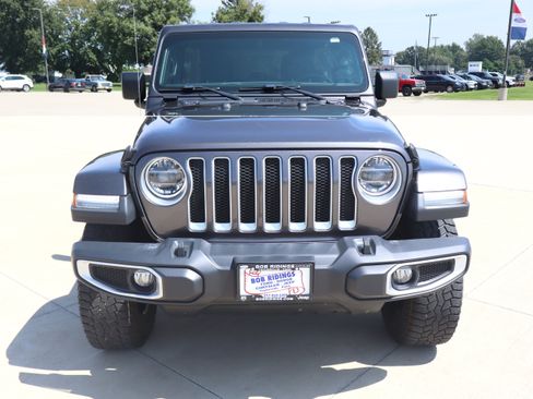 Used 2021 Jeep Wrangler Unlimited Sahara w/ LED Lighting Group AWD/4WD image 2