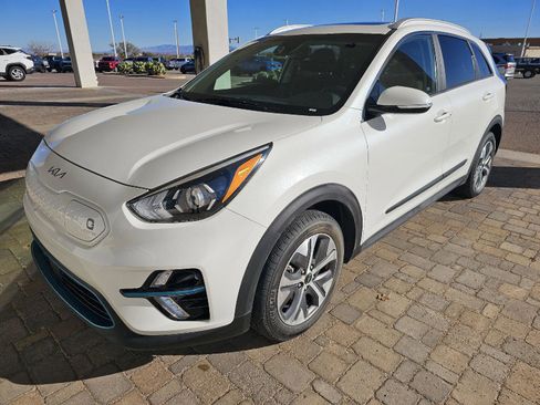 Used 2022 Kia Niro EX Premium w/ Cold Weather Package image 1
