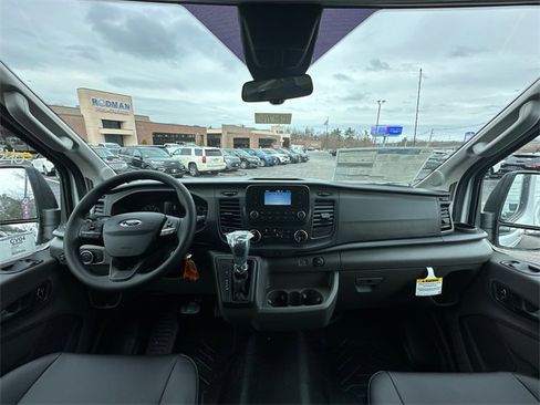 New 2025 Ford Transit 250 148 Medium Roof image 12