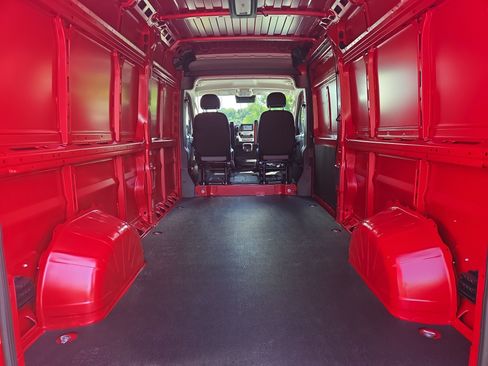 New 2026 RAM ProMaster 2500 w/ Convenience Group FWD image 6