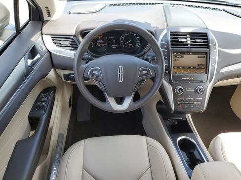 Used 2019 Lincoln MKC Premiere FWD image 13