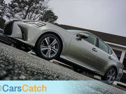 Used 2016 Lexus GS 200t w/ Preferred Accessory Package image 4
