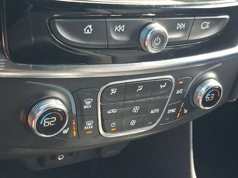 Certified 2024 Chevrolet Traverse LT w/ Midnight/Sport Edition AWD/4WD image 17
