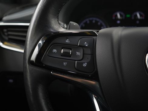 Used 2023 Buick Enclave Essence image 23