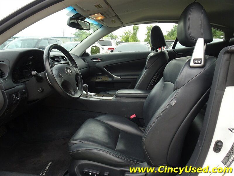Used 2010 Lexus IS 250C w/ Luxury Pkg RWD image 11