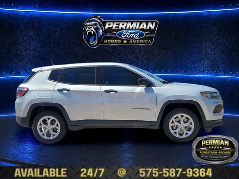 Used 2024 Jeep Compass Sport AWD/4WD image 5