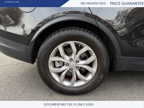 Used 2019 Land Rover Discovery SE image 22