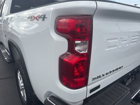 Used 2024 Chevrolet Silverado 3500 LT AWD/4WD image 20